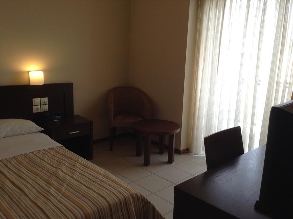 Hotel Electra Volos Kamer foto